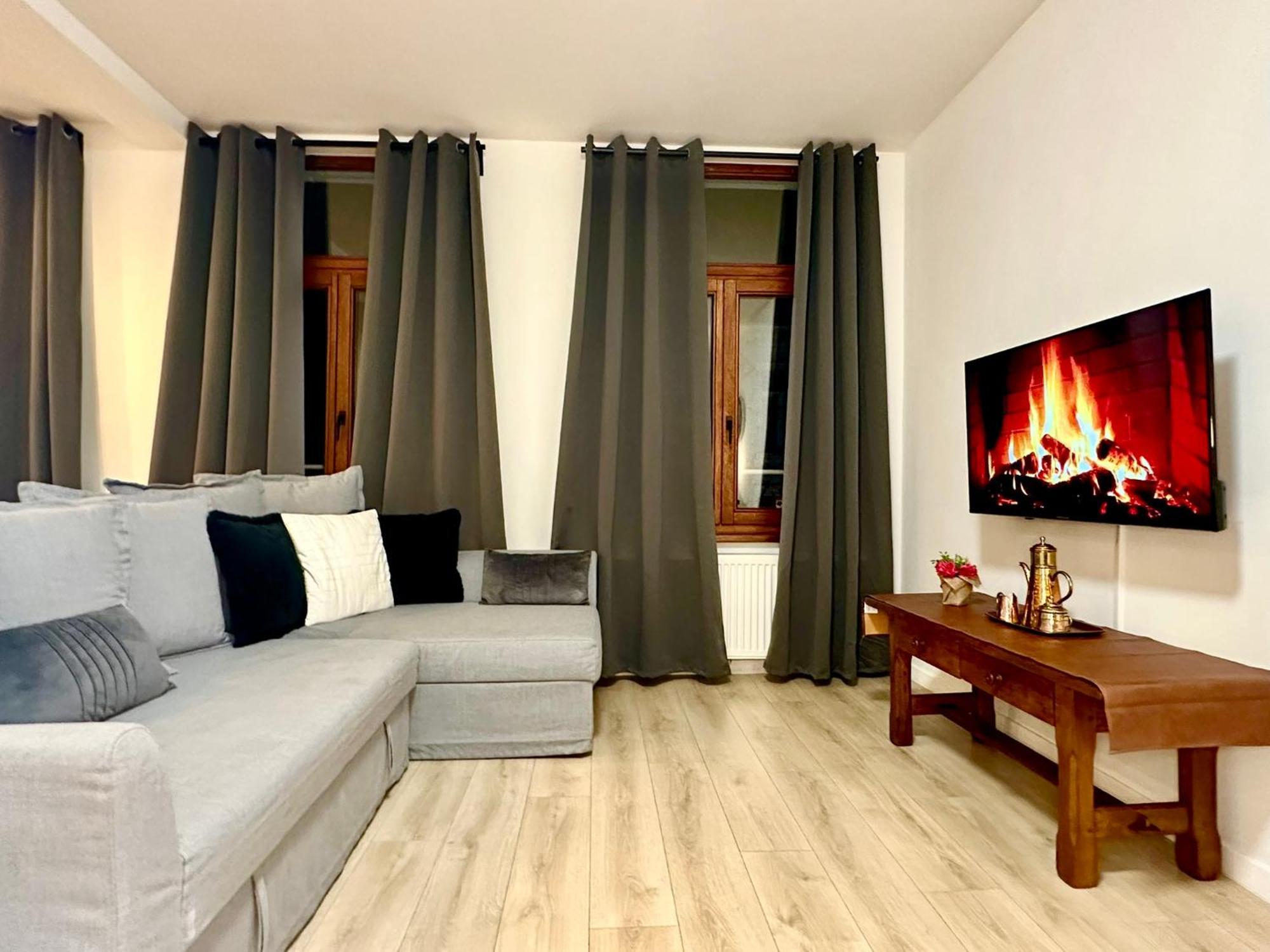 Apartment Luxury Centrum By Rikas *